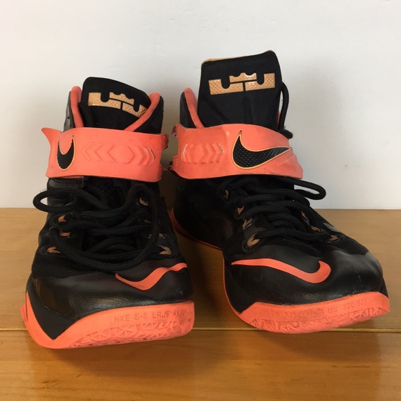 black and peach nike shoes